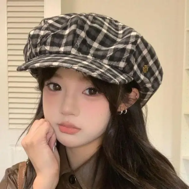 British Retro Plaid Octagonal Hat for Women - Image 4