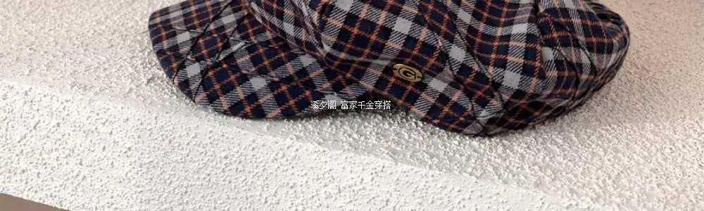 British Retro Plaid Octagonal Hat for Women — feature 23