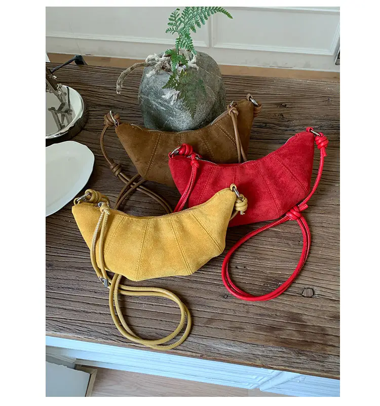 Brown Croissant Shape Women's Crossbody Bag 2026 — feature 5