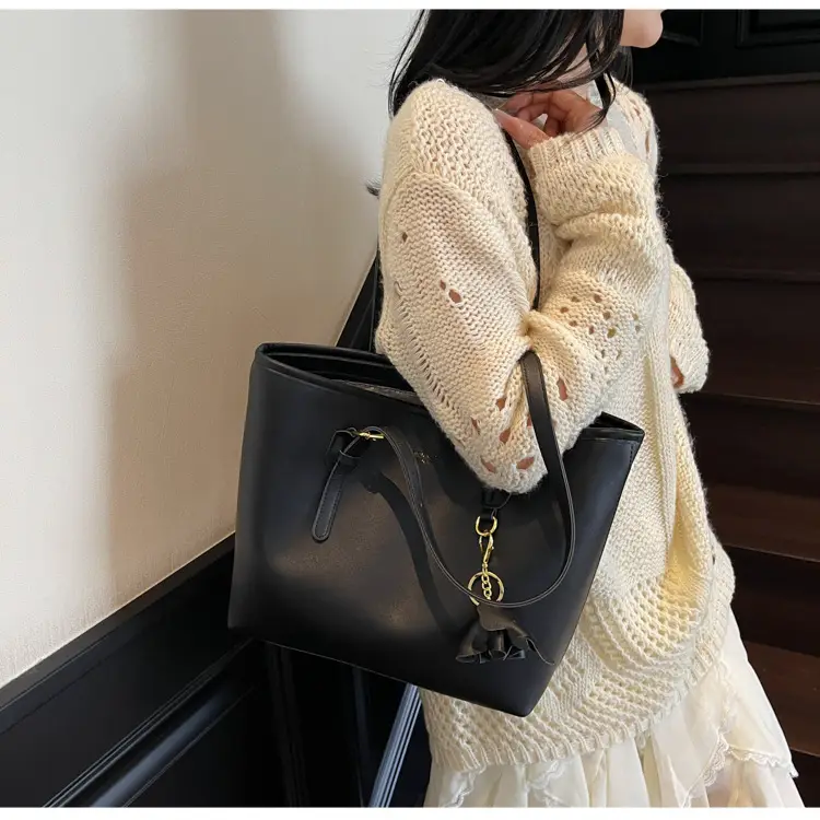 Women Large Capacity Satchel Bag Beige Leather Shoulder Bag — feature 12