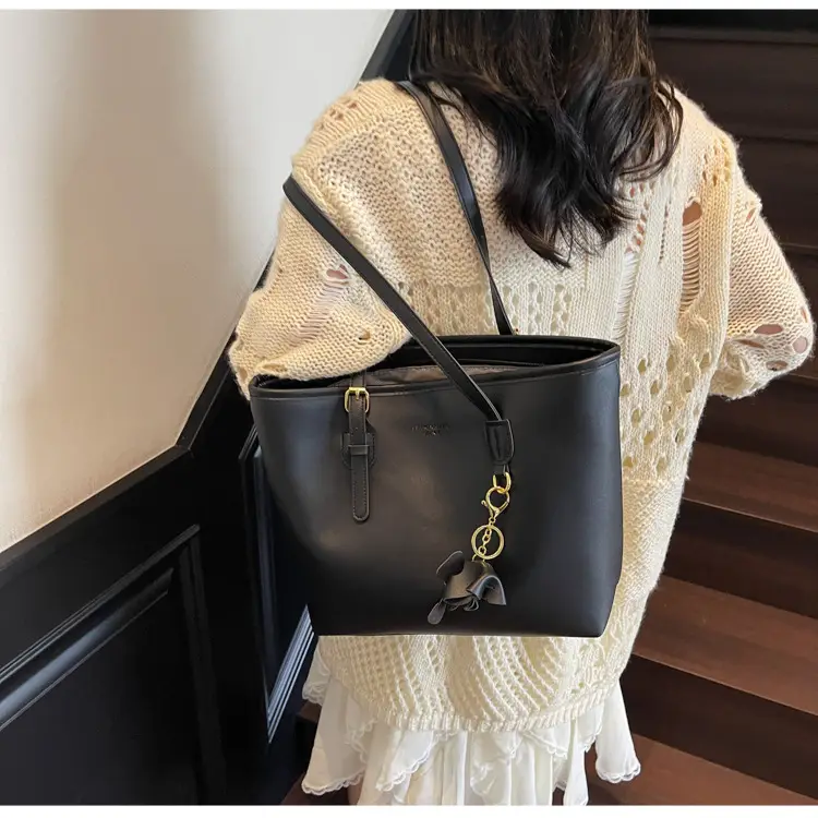 Women Large Capacity Satchel Bag Beige Leather Shoulder Bag — feature 14