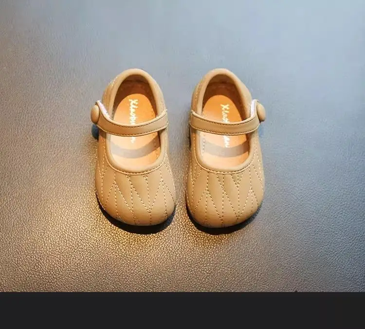 Baby Girls Beige Flat Slippers Spring 2023 — feature 12