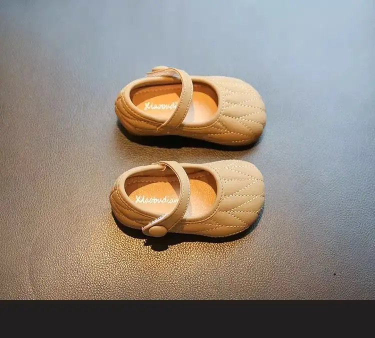 Baby Girls Beige Flat Slippers Spring 2023 — feature 13