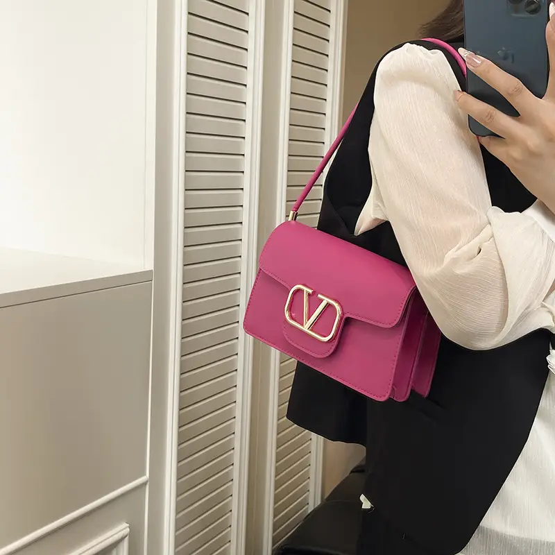 Pink LV Logo Shoulder Bag for Women — feature 23