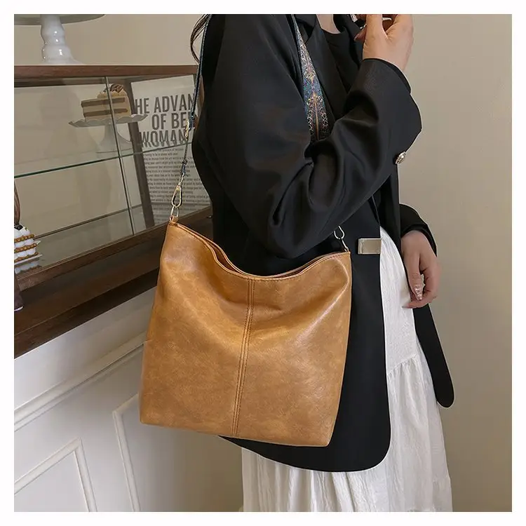 Korean Style Texture Shoulder Crossbody Tote Bag — feature 15