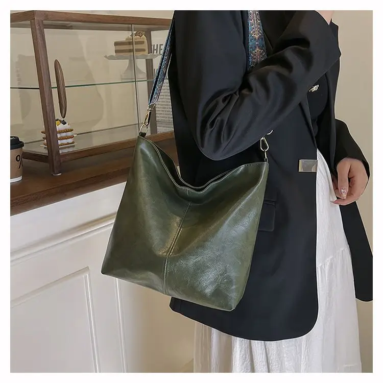 Korean Style Texture Shoulder Crossbody Tote Bag — feature 17