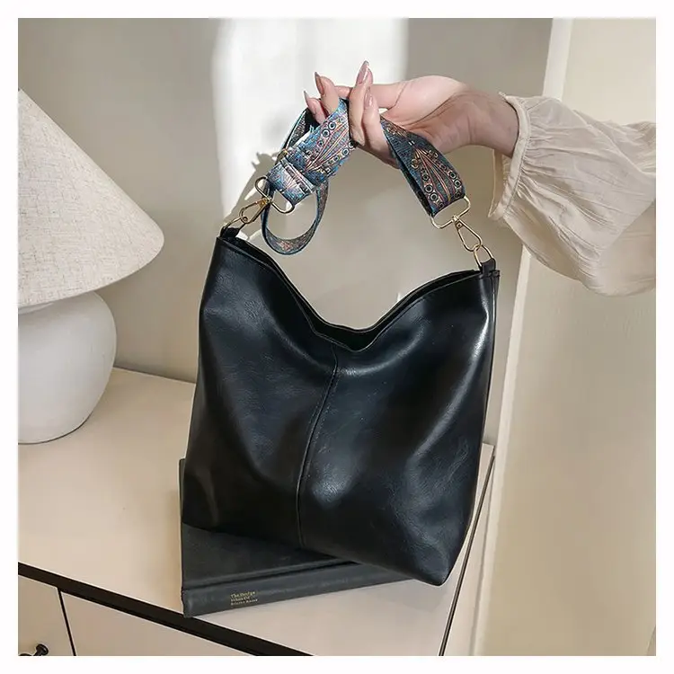 Korean Style Texture Shoulder Crossbody Tote Bag — feature 26