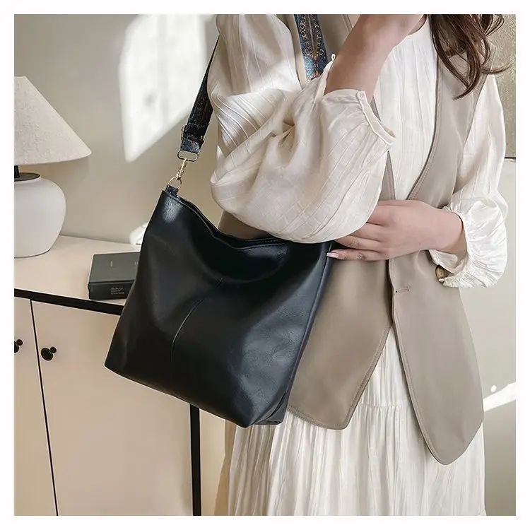 Korean Style Texture Shoulder Crossbody Tote Bag — feature 27