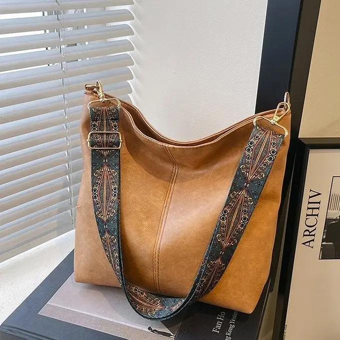 Korean Style Texture Shoulder Crossbody Tote Bag — feature 3