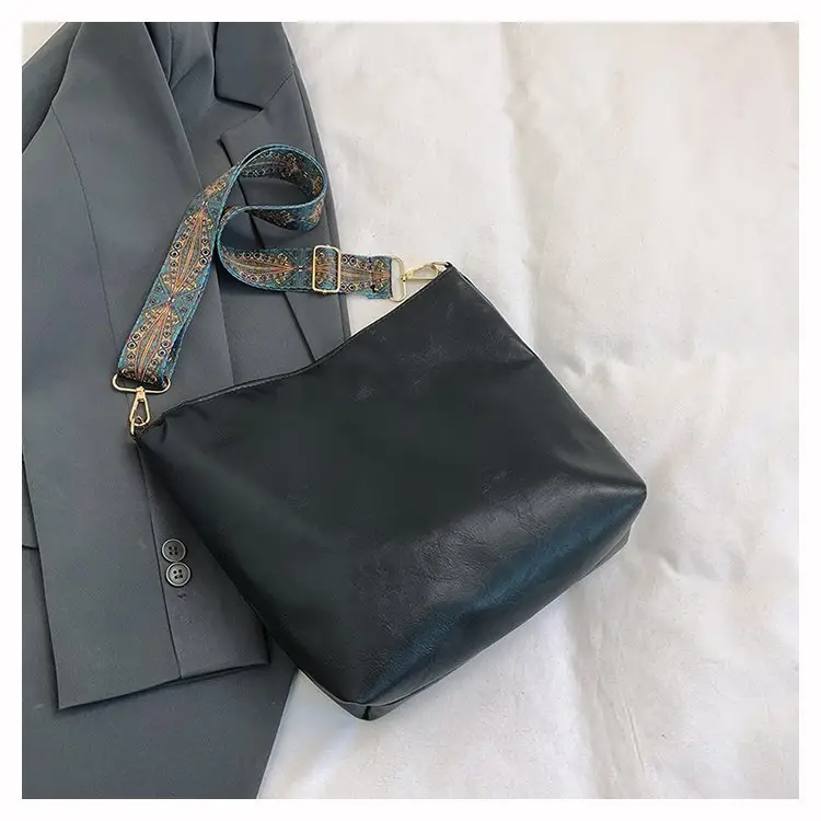 Korean Style Texture Shoulder Crossbody Tote Bag — feature 63