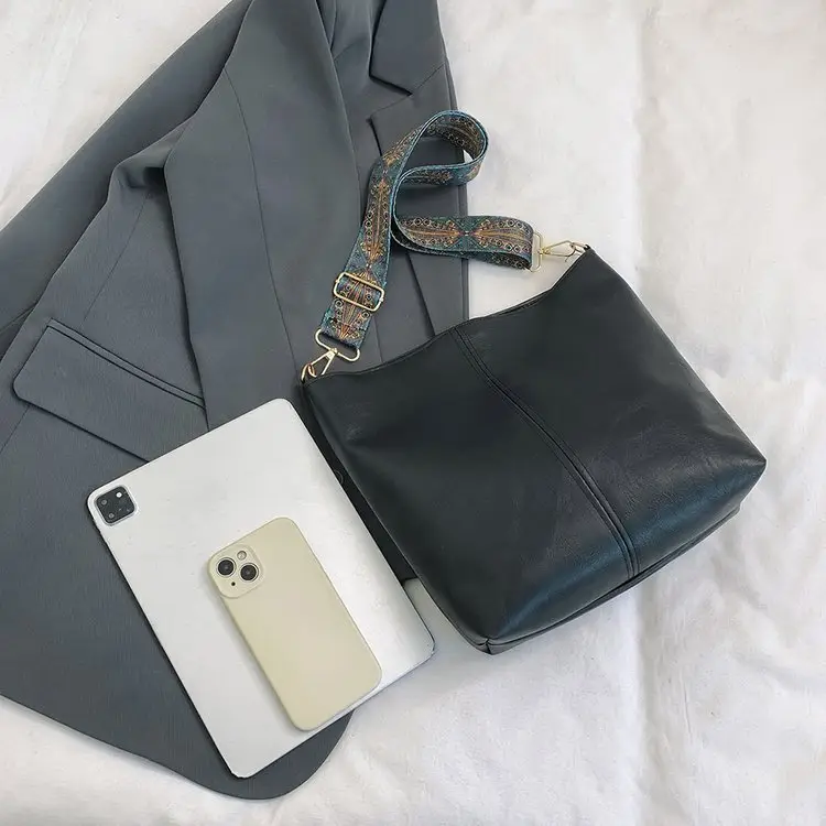 Korean Style Texture Shoulder Crossbody Tote Bag — feature 75