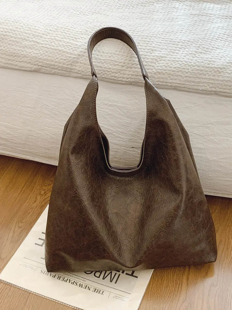 Brown Leather Tote Bag Large Capacity Women Commuter Shoulder Bag - Image 6