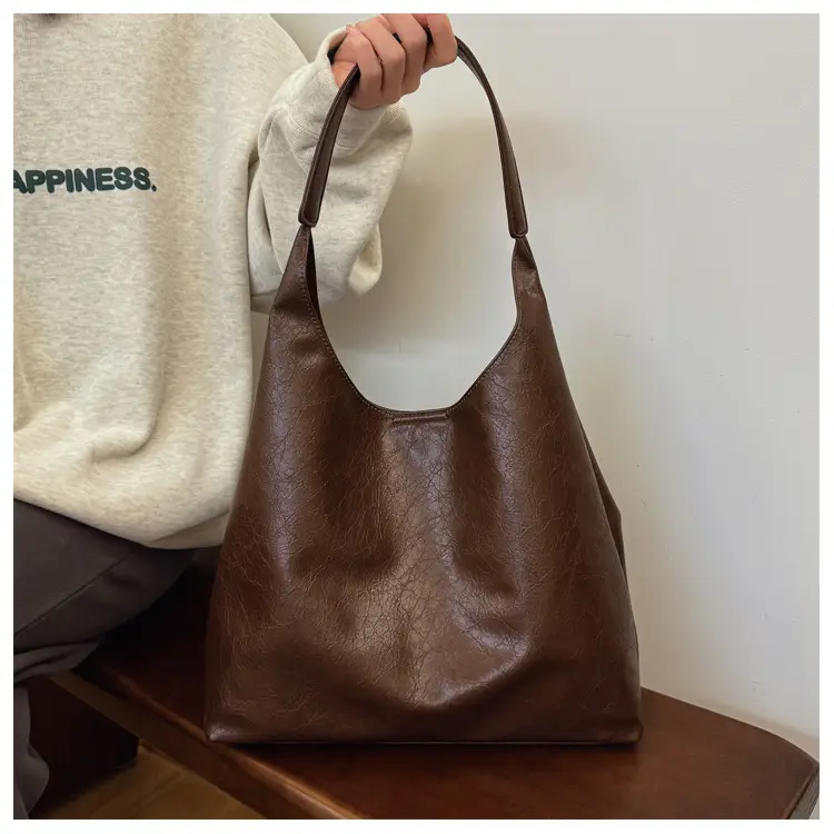 Brown Leather Tote Bag Large Capacity Women Commuter Shoulder Bag — feature 18