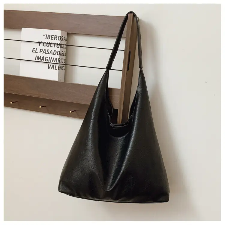 Brown Leather Tote Bag Large Capacity Women Commuter Shoulder Bag — feature 22