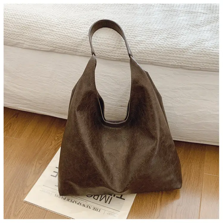 Brown Leather Tote Bag Large Capacity Women Commuter Shoulder Bag — feature 26