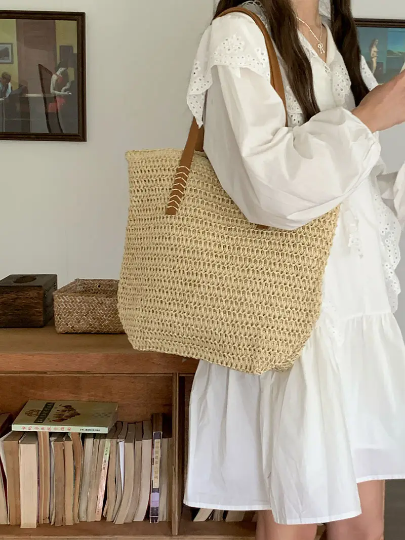 Women Straw Woven Large Cap Bag 2025 - Image 5