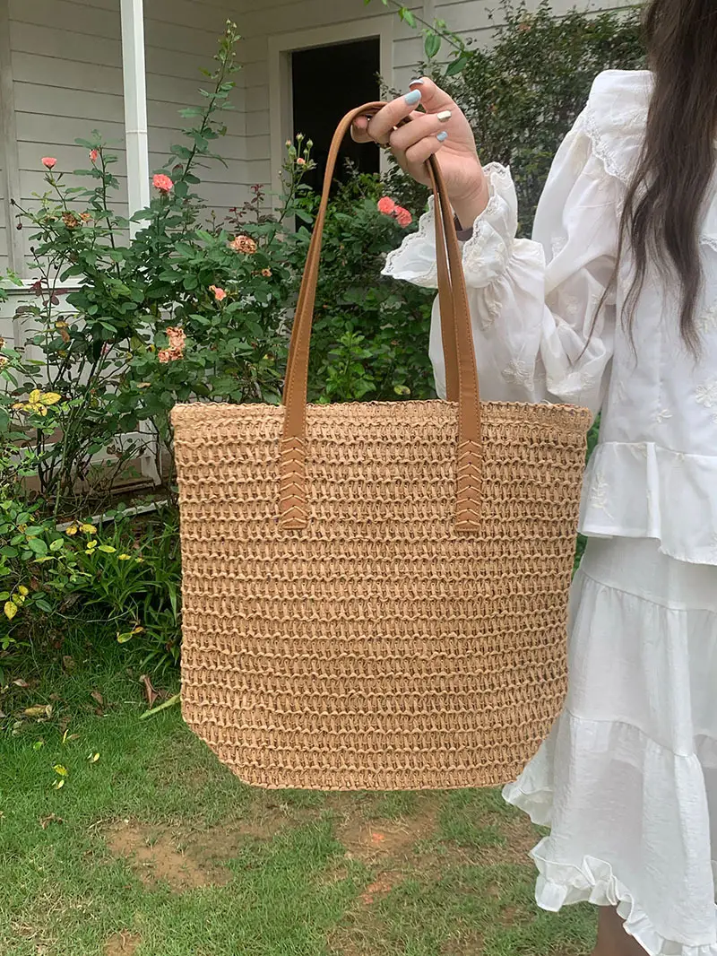 Women Straw Woven Large Cap Bag 2025 — feature 13