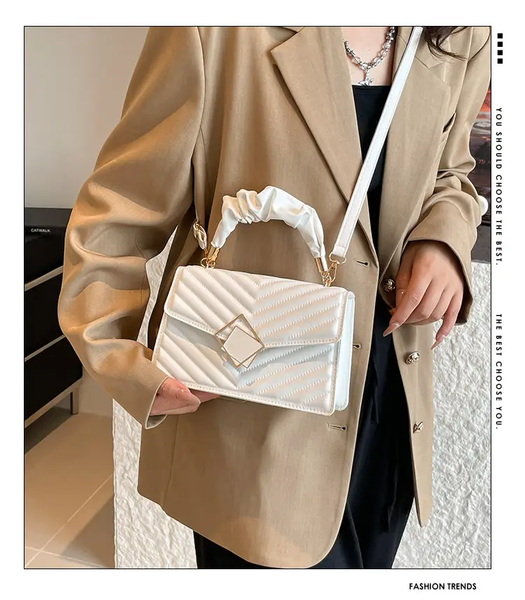 Korean Style Pleated Handbag Women 2025 Summer — feature 1