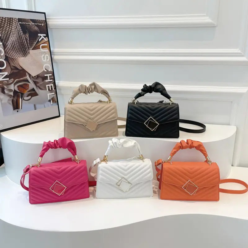 Stylish Embossed Diamond Bag for Women 2025 - Image 6