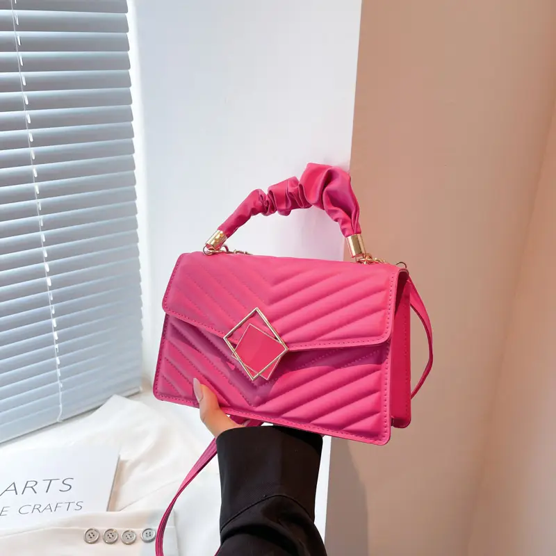 Stylish Embossed Diamond Bag for Women 2025 - Image 7
