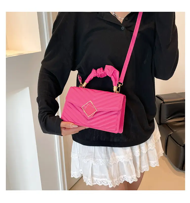 Stylish Embossed Diamond Bag for Women 2025 — feature 16