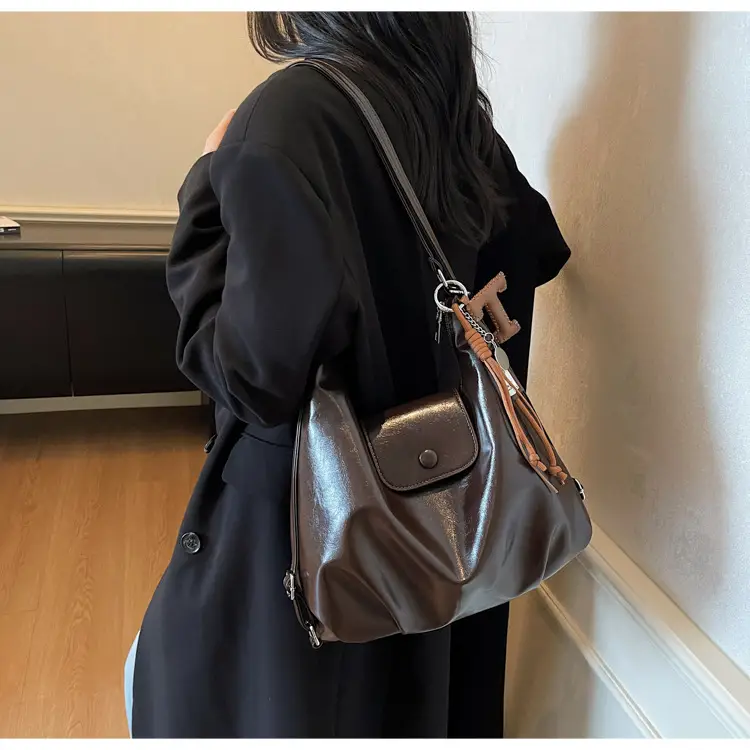 White Crossbody Shoulder Bag with Leather Strap — feature 30