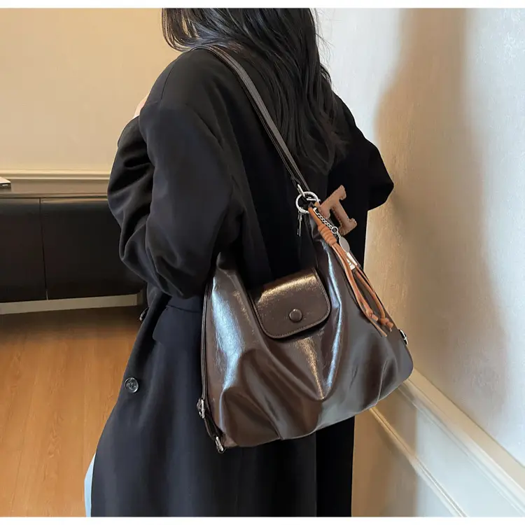 White Crossbody Shoulder Bag with Leather Strap — feature 31