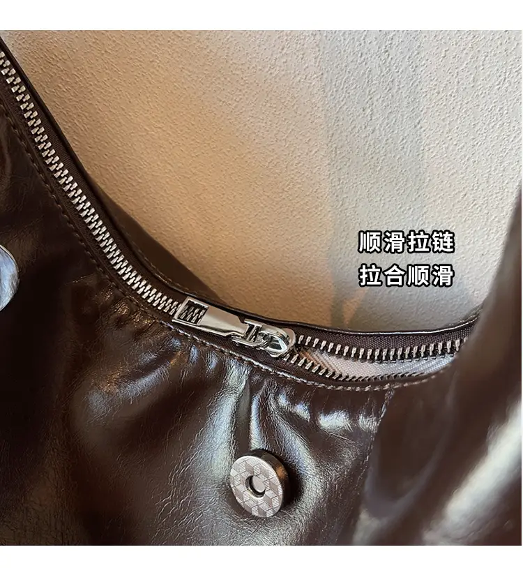 White Crossbody Shoulder Bag with Leather Strap — feature 5