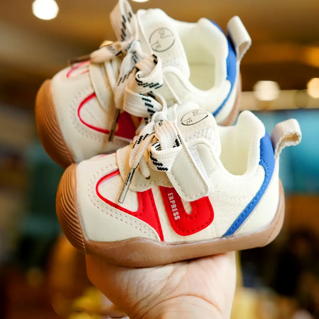 Toddler Shoes Spring & Fall New Beginner Baby Shoes 1-2 Years Old Breathable Baby Shoes Soft Sole Anti-Slip and Anti-Falling