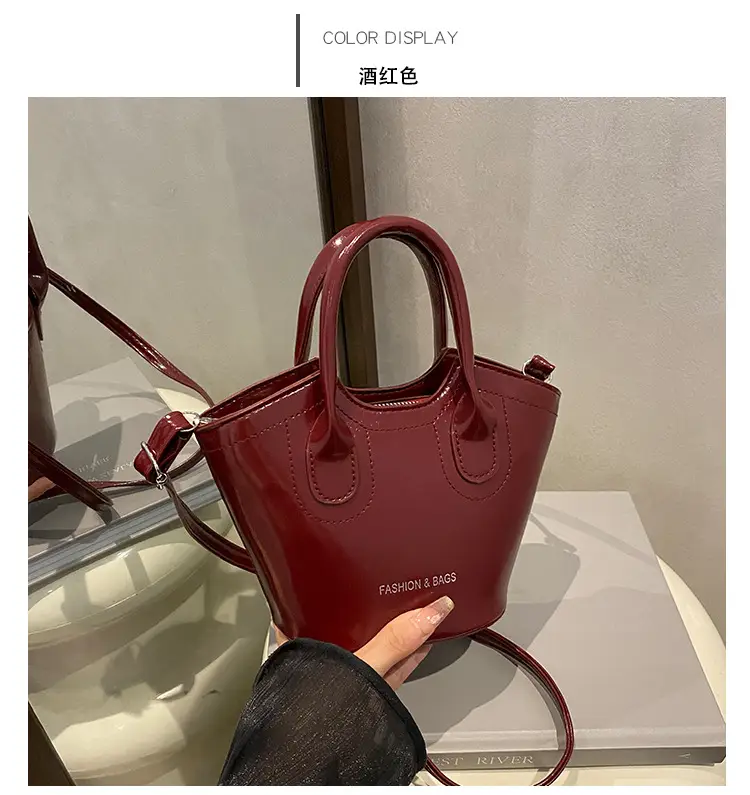 Trendy Grey Leather Bucket Bag 2025 — feature 15