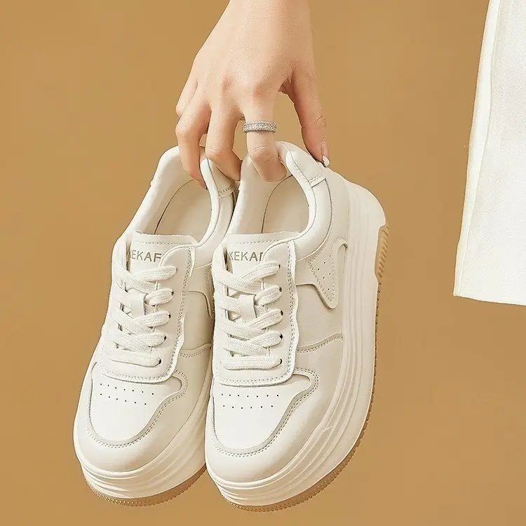 Women White Casual Sneakers with Red Laces — feature 1