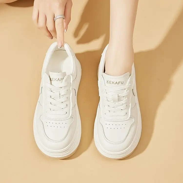 Women White Casual Sneakers with Red Laces — feature 4