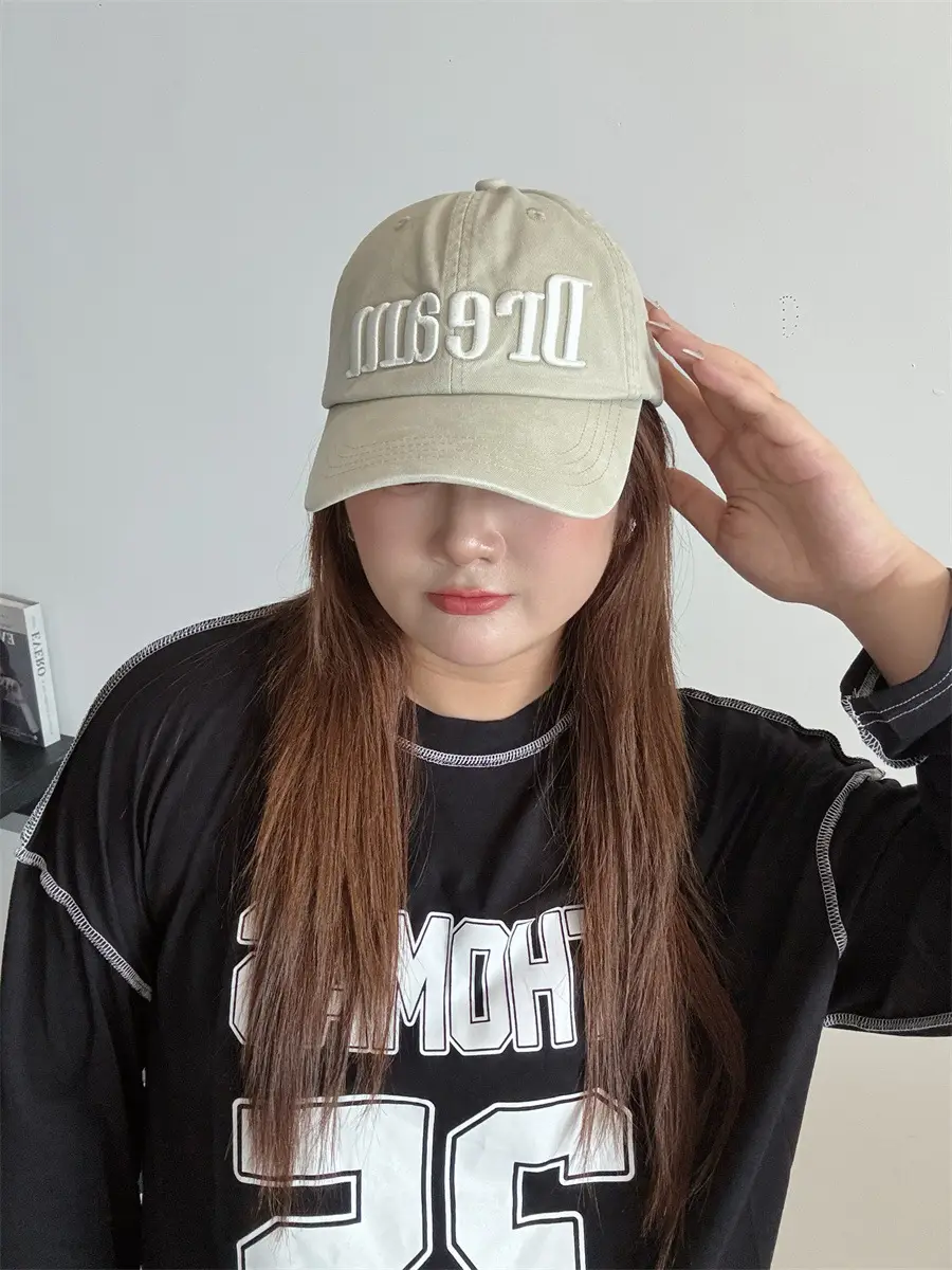Women Korean Letter Embroidered Baseball Cap — feature 4