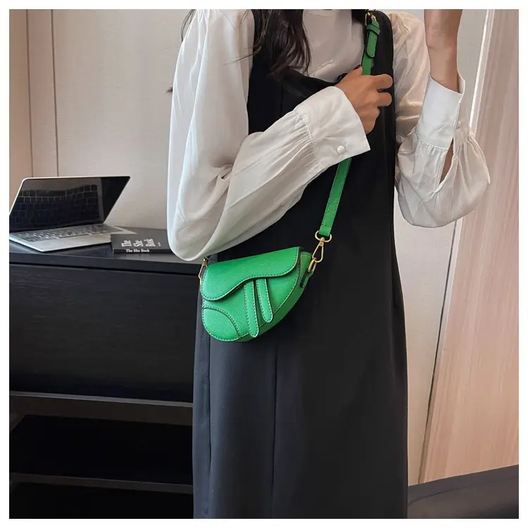 Trendy Brown Leather Crossbody Bag for Women 2025 — feature 24