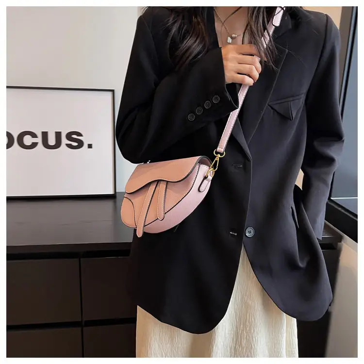 Trendy Brown Leather Crossbody Bag for Women 2025 — feature 34