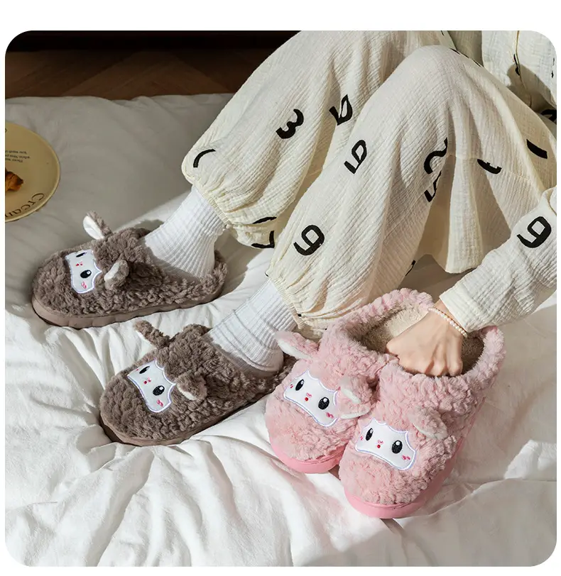 Cartoon Sheep Cotton Slippers for Indoor Use, Couple's Warm Plush Thick-Soled Slippers with a Soft Cushioning Feel, Suitable for Autumn and Winter Maternity Use — feature 14