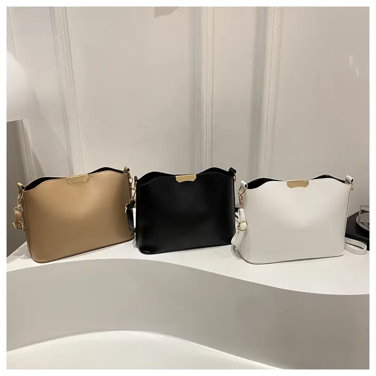 Women's Beige Iron-Edged Bucket Bag 2025 — feature 18