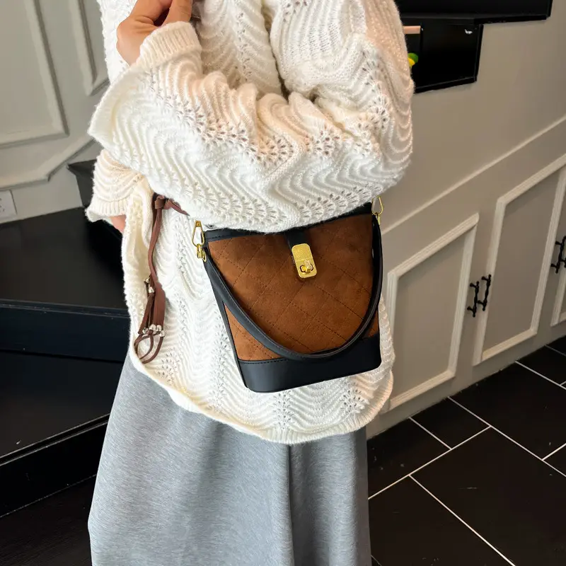 Brown Quilted Crossbody Bag for Women 2025 - Image 7