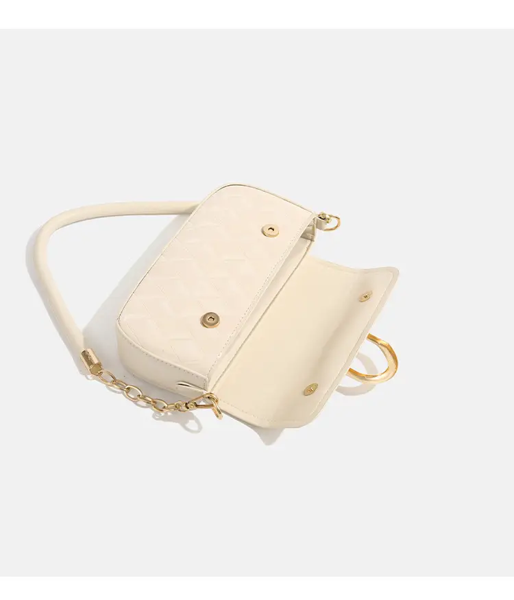 White Minimalist Chain Shoulder Bag 2026 — feature 21