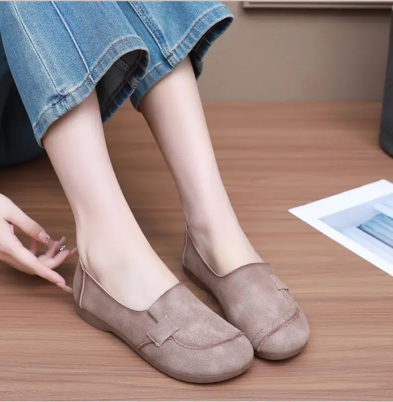 Mom's Shoes Flats for Women 2025 Spring and Autum New Soft-Soled Comfortable Slip-On Beanie Shoes Old Beijing Cloth Shoes for Women — feature 19