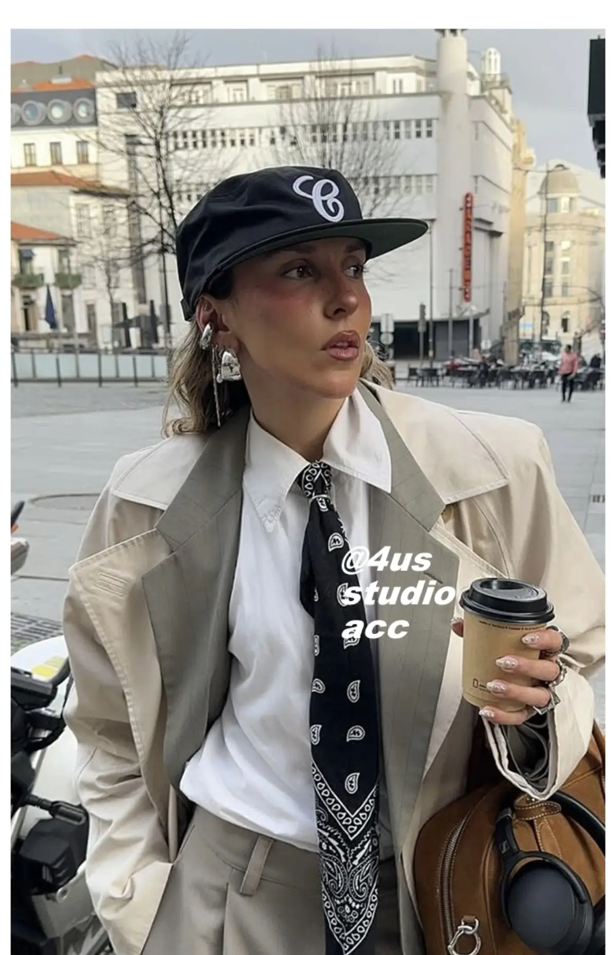 Women Flat Cap with 3D Embroidery & Duckbill Design — feature 12