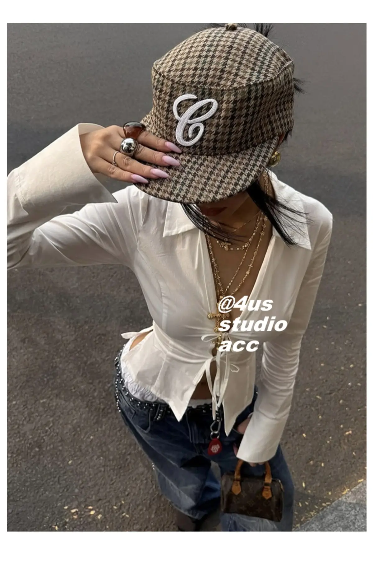 Women Flat Cap with 3D Embroidery & Duckbill Design — feature 9