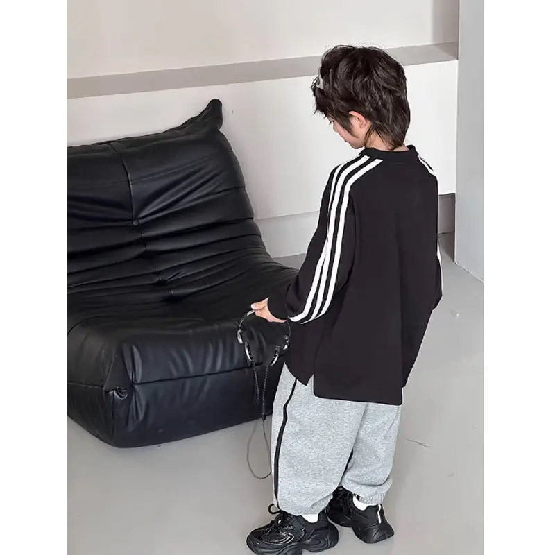 2025 Boys Red Kodak Sweatshirt Medium Large Medium — feature 12