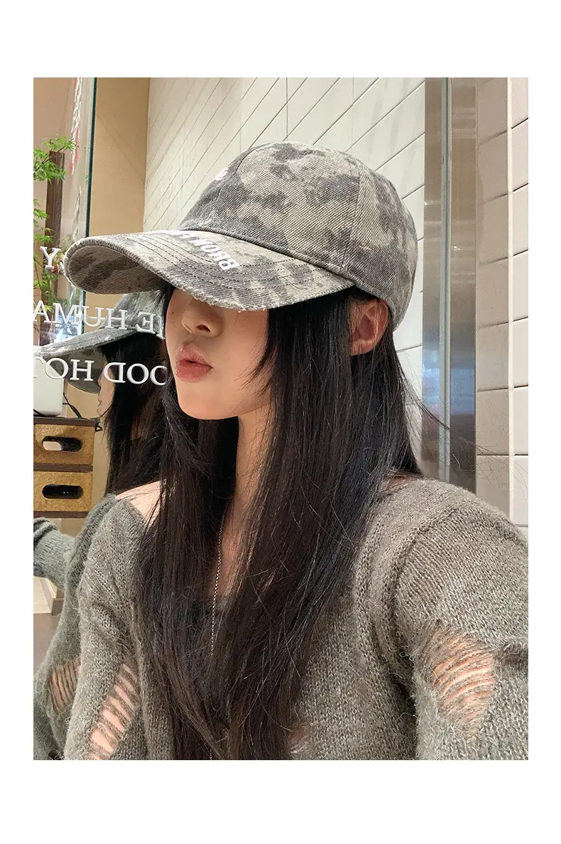 Japanese Retro Camouflage Cap for Women Large — feature 6