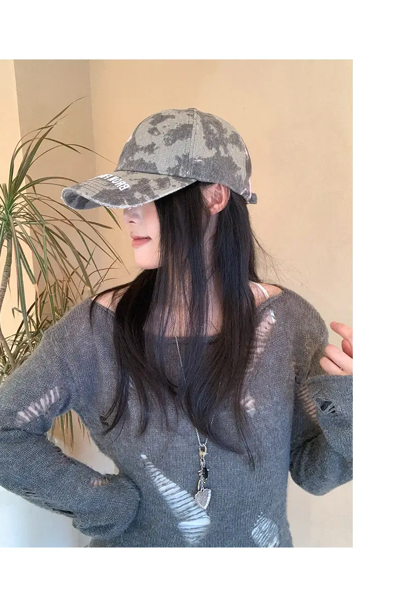 Japanese Retro Camouflage Cap for Women Large — feature 7