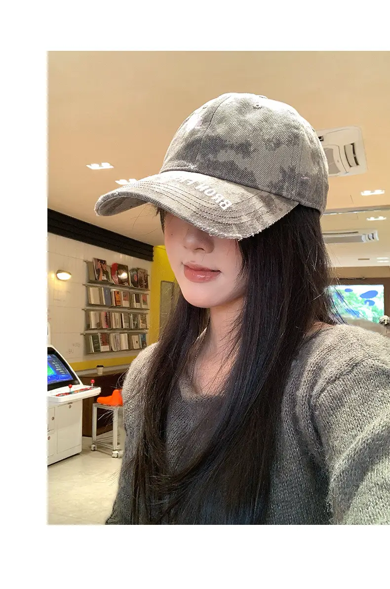Japanese Retro Camouflage Cap for Women Large — feature 8
