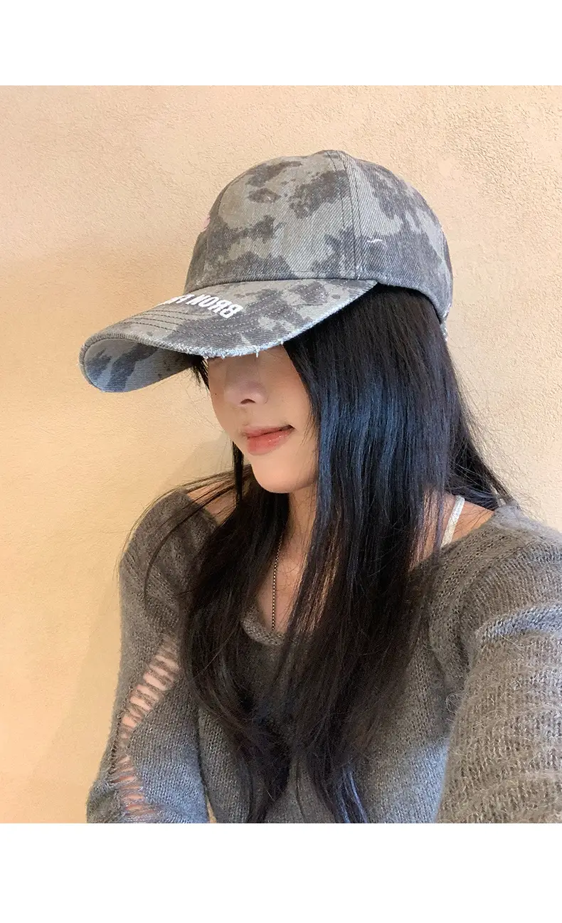 Japanese Retro Camouflage Cap for Women Large — feature 9