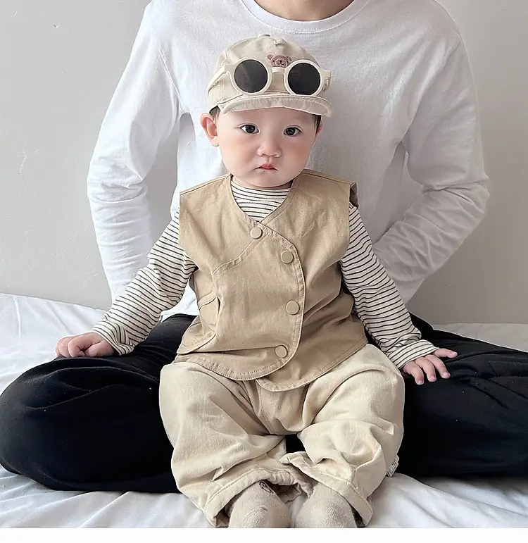 Boys Korean Style Vest T-Shirt Pants Three-Piece Set — feature 3