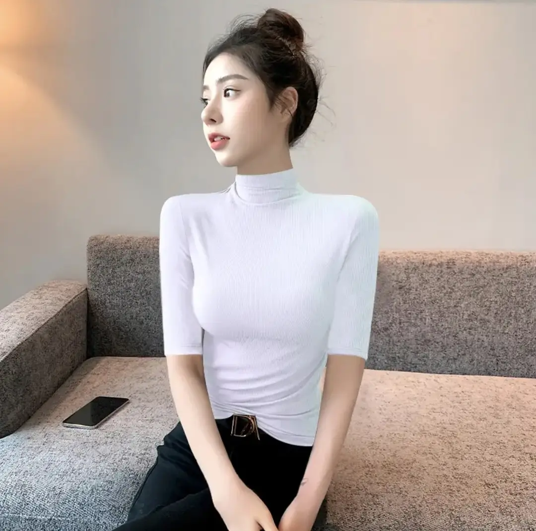 Black Ribbed Half-High Collar Mid-Sleeve Base Shirt for Women, Slim-Fit T-Shirt That Enhances the Figure, Stylish Five-Quarter Sleeve Top