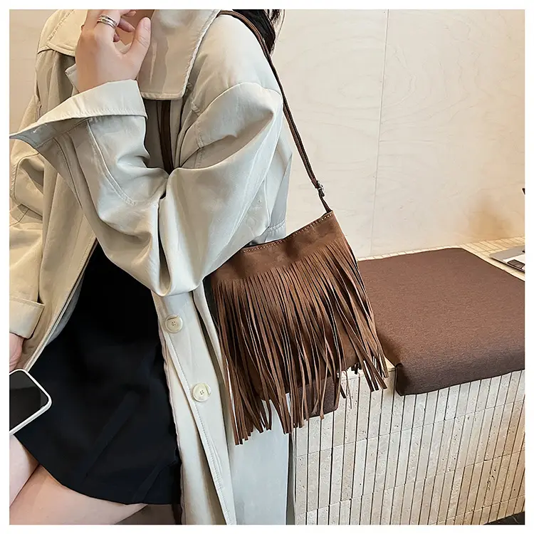 Retro Tassel Shoulder Bag for Women Brown 2025 — feature 10